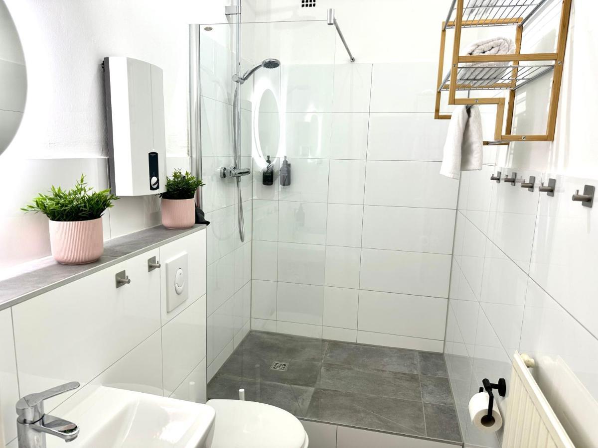 Berg Ruettenscheid, Netflix, Nahe Messe, Klinikum Apartment Essen